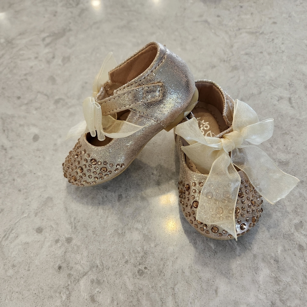 Jolene girls dress shoes size 19 (4.5 US)